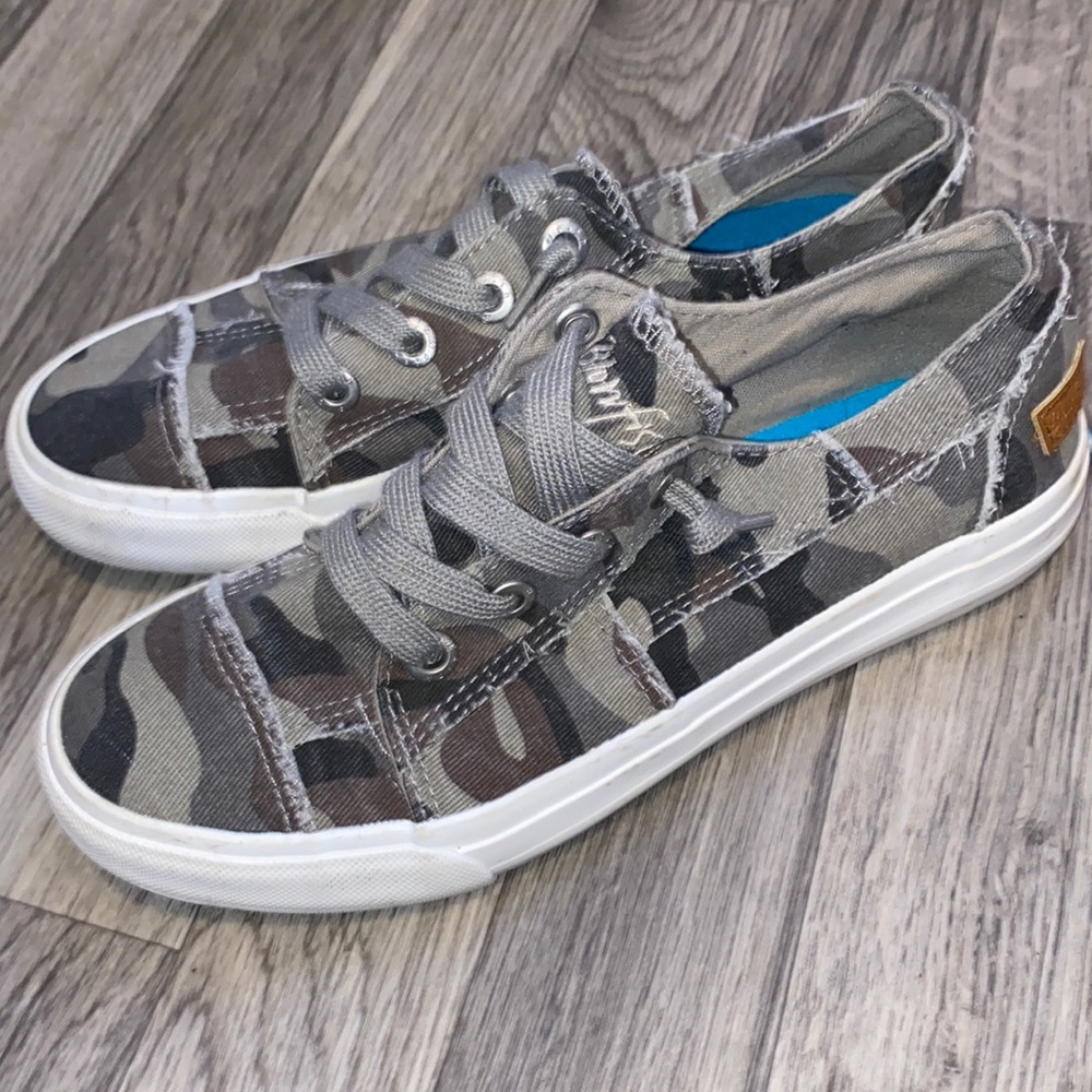 Camo blowfish shoes